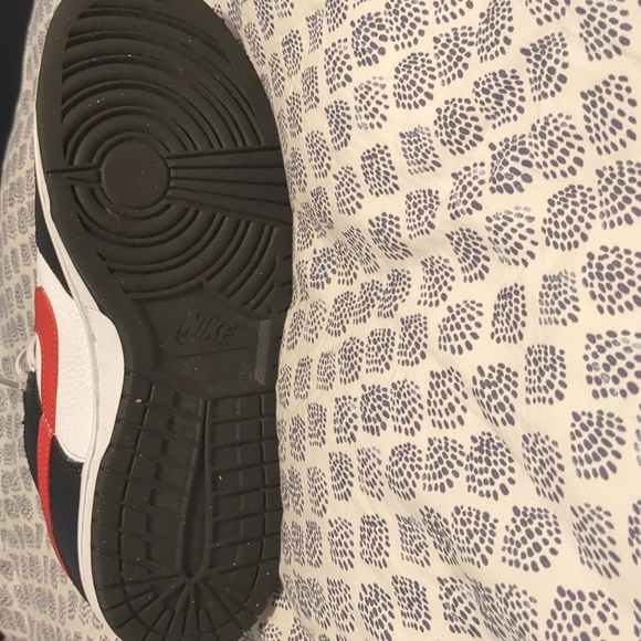 Dunks - Picture 2 of 5